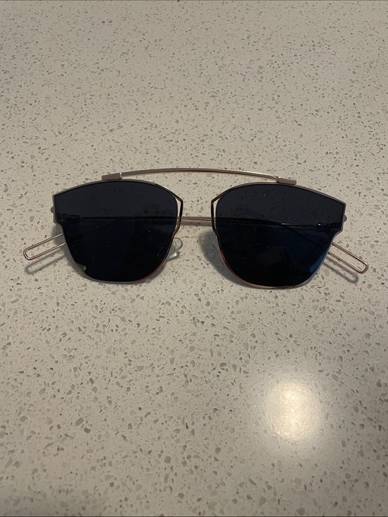 Affordable Fashion Finds Accessories - Geometric Metal Frame Sunglasses - Black Lenses, Rose Gold Frame